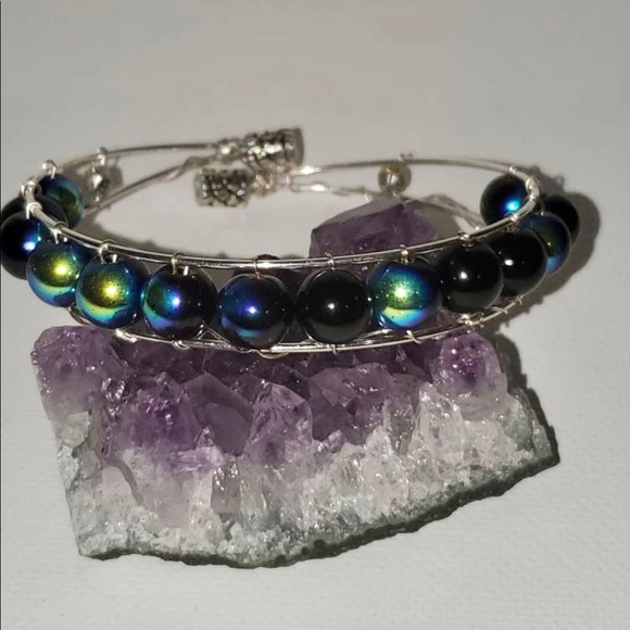 Handmade Channel set Beaded Bracelet & Earrings - Picture 2 of 6